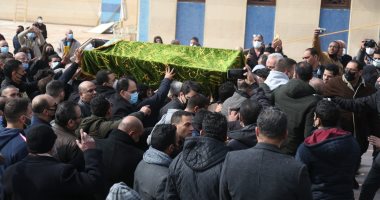 بحضور رموز الصحافة.. تشييع جثمان الكاتب ياسر رزق من مسجد المشير "صور" بحضور رموز الصحافة.. تشييع جثمان الكاتب ياسر رزق من مسجد المشير "صور"