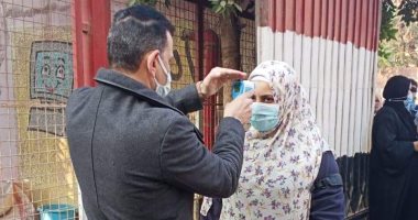 المدارس تطبق الإجراءات الاحترازية لحظة دخول طلاب الشهادة الإعدادية.. صور