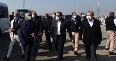 رئيس الوزراء يتفقد محطة عدلى منصور المركزية التبادلية