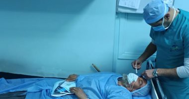 حياة كريمة بالبحيرة.. إجراء 81 عملية عيون للأسر الأولى بالرعاية بقرية ناصر
