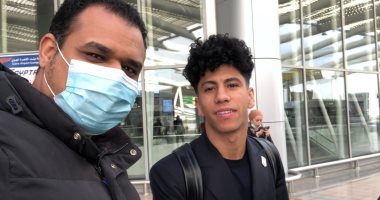 بعثة الأهلى تصل مطار القاهرة استعدادا للسفر للإمارات للمشاركة بمونديال الأندية.. فيديو وصور