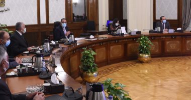 رئيس الوزراء يتابع موقف المشروع القومى لتأهيل وتبطين الترع وأنظمة الرى الحديث رئيس الوزراء يتابع موقف المشروع القومى لتأهيل وتبطين الترع وأنظمة الرى الحديث