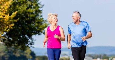 الصحة تحدد الكشوف والفحوصات الطبية المقدمة ضمن برنامج رعاية كبار السن