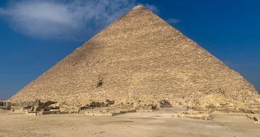 لأول مرة.. زائروا الأهرامات يستطيعون رؤية الضلع الجنوبى للهرم الأكبر كاملا لأول مرة.. زائروا الأهرامات يستطيعون رؤية الضلع الجنوبى للهرم الأكبر كاملا