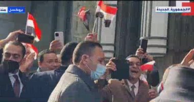 الجالية المصرية تستقبل الرئيس السيسي فى بروكسل بهتافات "تحيا مصر" الجالية المصرية تستقبل الرئيس السيسي فى بروكسل بهتافات "تحيا مصر"