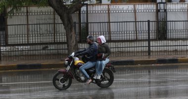 أمطار على مناطق متفرقة بالقاهرة الكبرى.. والأرصاد تحذر: حالة عدم استقرار بالطقس
