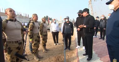 الرئيس السيسى لطلاب الحربية: إوعى تفوت دقيقة من غير ما تستفيد بها لجسمك وعقلك