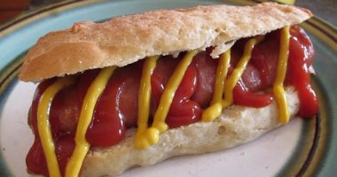 خبيرة تغذية تؤكد: الهوت دوج من أسوأ الأطعمة للقلب