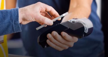 التموين تبدأ صرف السلع المدعمة لأصحاب البطاقات ضمن مقررات شهر أبريل غدا التموين تبدأ صرف السلع المدعمة لأصحاب البطاقات ضمن مقررات شهر أبريل غدا