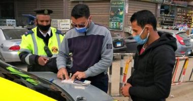 حملات مرورية لرصد مخالفات السيارات بالقاهرة والجيزة