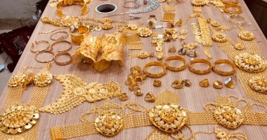 أسعار الذهب تتراجع 12 جنيها مع امتصاص الأسواق لصدمة وقف استيراد النفط الروسى