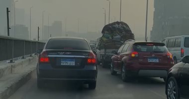 زحام مرورى إثر حادث تصادم تريلا و6 سيارات بالدائرى