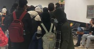 شاهد أول لقطات للمصريين العالقين فى رومانيا قبل إقلاع طائرة إعادتهم لمصر