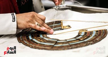 نقل مقتنيات توت عنخ آمون لقاعته .. كيف تم ترميم اكسسواراته بالمتحف الكبير؟