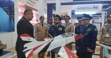 رئيس هيئة الأركان السعودى يتفقد جناح العربية للتصنيع بمعرض الدفاع بالرياض