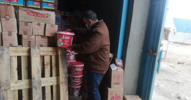 ضبط 60 طن سلع تموينية تم تجميعها بغرض الاحتكار في المرج ضبط 60 طن سلع تموينية تم تجميعها بغرض الاحتكار في المرج