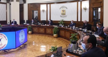 رئيس الوزراء يطالب بتخفيض زمن الإفراج الجمركى عن الشحنات لأقل فترة