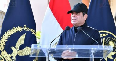 الرئيس السيسي عن الباعة الجائلين: الغلبان فى رقبتى لازم أرقيهم وأطورهم دول أهلنا
