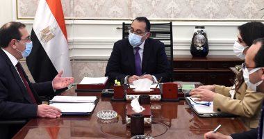 وزير البترول يؤكد توافر المنتجات البترولية عند مستويات آمنة وزير البترول يؤكد توافر المنتجات البترولية عند مستويات آمنة