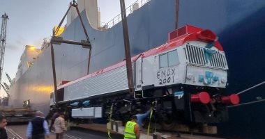 ميناء الإسكندرية يستقبل أول جرار أمريكى لجر القطارات الإسبانية الجديدة.. صور ميناء الإسكندرية يستقبل أول جرار أمريكى لجر القطارات الإسبانية الجديدة.. صور