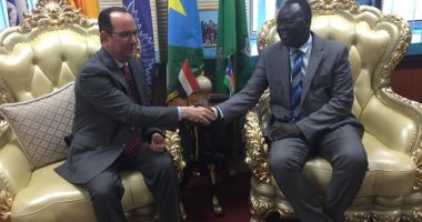 السفير المصرى فى جوبا يبحث مع وزير داخلية جنوب السودان مجالات التعاون الثنائى