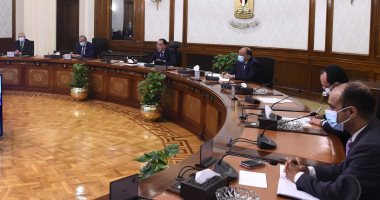 رئيس الوزراء يوجه بتفعيل غرفة الأزمات والطوارئ خلال فترة الإجازات بالعيد