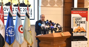 وزير الإنتاج الحربى: نستفيد من علماء مصر بالخارج فى كافة مجالات التصنيع وزير الإنتاج الحربى: نستفيد من علماء مصر بالخارج فى كافة مجالات التصنيع