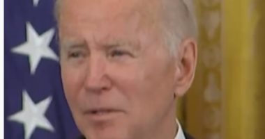 بايدن مهنئا المسلمين بعيد الفطر بالعربية: "عيد مبارك" بايدن مهنئا المسلمين بعيد الفطر بالعربية: "عيد مبارك"