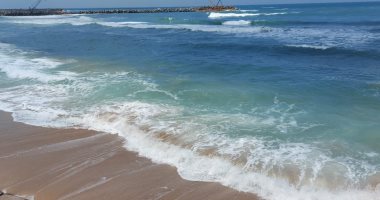 الراية الحمرة.."الموج عالى فى الإسكندرية وماحدش عارف ينزل البحر" (فيديو وصور) الراية الحمرة.."الموج عالى فى الإسكندرية وماحدش عارف ينزل البحر" (فيديو وصور)