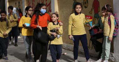 تلاميذ الرابع الابتدائى يؤدون امتحان العربى بأسئلة مختلفة لكل مدرسة