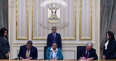 رئيس الوزراء يشهد توقيع مذكرة تفاهم لتنفيذ محطة معالجة وتدوير المخلفات بالفيوم رئيس الوزراء يشهد توقيع مذكرة تفاهم لتنفيذ محطة معالجة وتدوير المخلفات بالفيوم