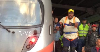 "كابونجا" أقوى رجل بالعالم: أستعد لسحب المترو وقاطرة لدخول "جينيس".. صور