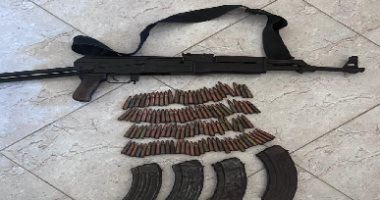 لحظة إحباط محاولة انتحارى تنفيذ أعمال تخريبية فى سيناء.. فيديو