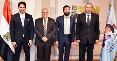 العربية للتصنيع تتعاون مع "المصريين للاستثمار" وشركة إماراتية لتوطين المركبات الكهربائية