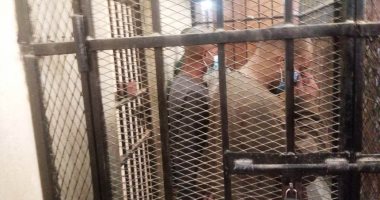 الظهور الأول لمصطفى البنك مستريح أسوان فى قفص المحكمة.. فيديو وصور الظهور الأول لمصطفى البنك مستريح أسوان فى قفص المحكمة.. فيديو وصور