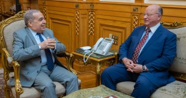 وزير الإنتاج الحربى يبحث مع محافظ القاهرة مستجدات تطوير قرية الفواخير وزير الإنتاج الحربى يبحث مع محافظ القاهرة مستجدات تطوير قرية الفواخير