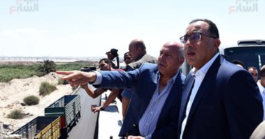رئيس الوزراء يتفقد قرى مبادرة حياة كريمة بالدقهلية