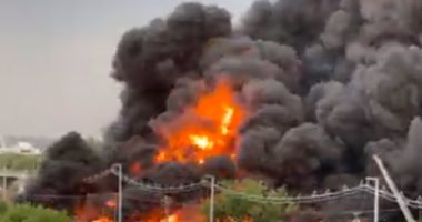 اندلاع حريق بطائرة ركاب أثناء هبوطها فى مطار ميامى بفلوريدا وإجلاء 130 شخصًا