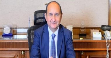 مدبولى ووزراء الاتصالات والمالية والتعليم العالى يؤدون صلاة الجنازة على عمرو نصار