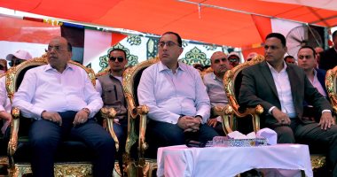 رئيس الوزراء يتفقد مدرستى "الحصص الابتدائية والإعدادية" ضمن "حياة كريمة"