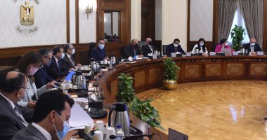 رئيس الوزراء يستعرض ملامح المبادرة الوطنية للمشروعات الخضراء والذكية بالمحافظات رئيس الوزراء يستعرض ملامح المبادرة الوطنية للمشروعات الخضراء والذكية بالمحافظات