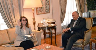 سامح شكرى يستقبل غادة والى لبحث التنسيق مع الأمم المتحدة لمكافحة الجريمة المنظمة