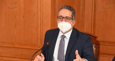 وزير السياحة: التصوير متاح فى الشوارع للمصريين والأجانب مجانا وزير السياحة: التصوير متاح فى الشوارع للمصريين والأجانب مجانا