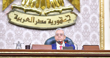 "النواب" يطالب الحكومة بإعداد قاعدة بيانات بالمشتغلين بالقطاع غير الرسمى "النواب" يطالب الحكومة بإعداد قاعدة بيانات بالمشتغلين بالقطاع غير الرسمى