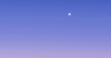 راقبوا السماء.. التربيع الأخير لذى الحجة يزين السماء اليوم فى مشهد بديع