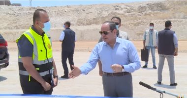 الرئيس السيسى: "لولا خطتنا لتطوير الطرق لأصيبت القاهرة بالشلل الكامل"