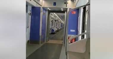 أول رحلة فى القطار الكهربائى.. معايشة من الداخل "بث مباشر" أول رحلة فى القطار الكهربائى.. معايشة من الداخل "بث مباشر"