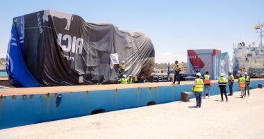 ميناء العريش يستقبل أول سفينة حمولات ثقيلة تحمل معدات محطة الكهرباء بشمال سيناء ميناء العريش يستقبل أول سفينة حمولات ثقيلة تحمل معدات محطة الكهرباء بشمال سيناء
