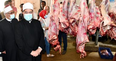 وزير الأوقاف يتفقد تجهيز لحوم الأضاحى بمجزر البساتين ويؤكد: نسبة الزيادة 20%