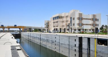 وزير الرى: جارى العمل فى إنشاء السد المؤقت لبدء بناء قناطر ديروط الجديدة وزير الرى: جارى العمل فى إنشاء السد المؤقت لبدء بناء قناطر ديروط الجديدة